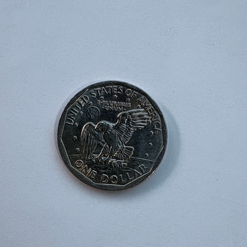 1979 Liberty Coin - Picture 2 of 3